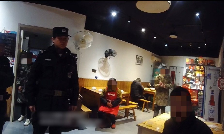 “都算我的!”男子酒后放豪言,酒醒不认账,一赖就是一年多... “都算我的!”男子酒后放豪言,酒醒不认账,一赖就是一年多...