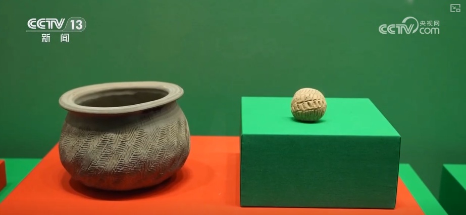 纹饰纹样与赛博光影碰撞、古韵国风成“顶流审美” 中华文化创新表达彰显蓬勃生命力