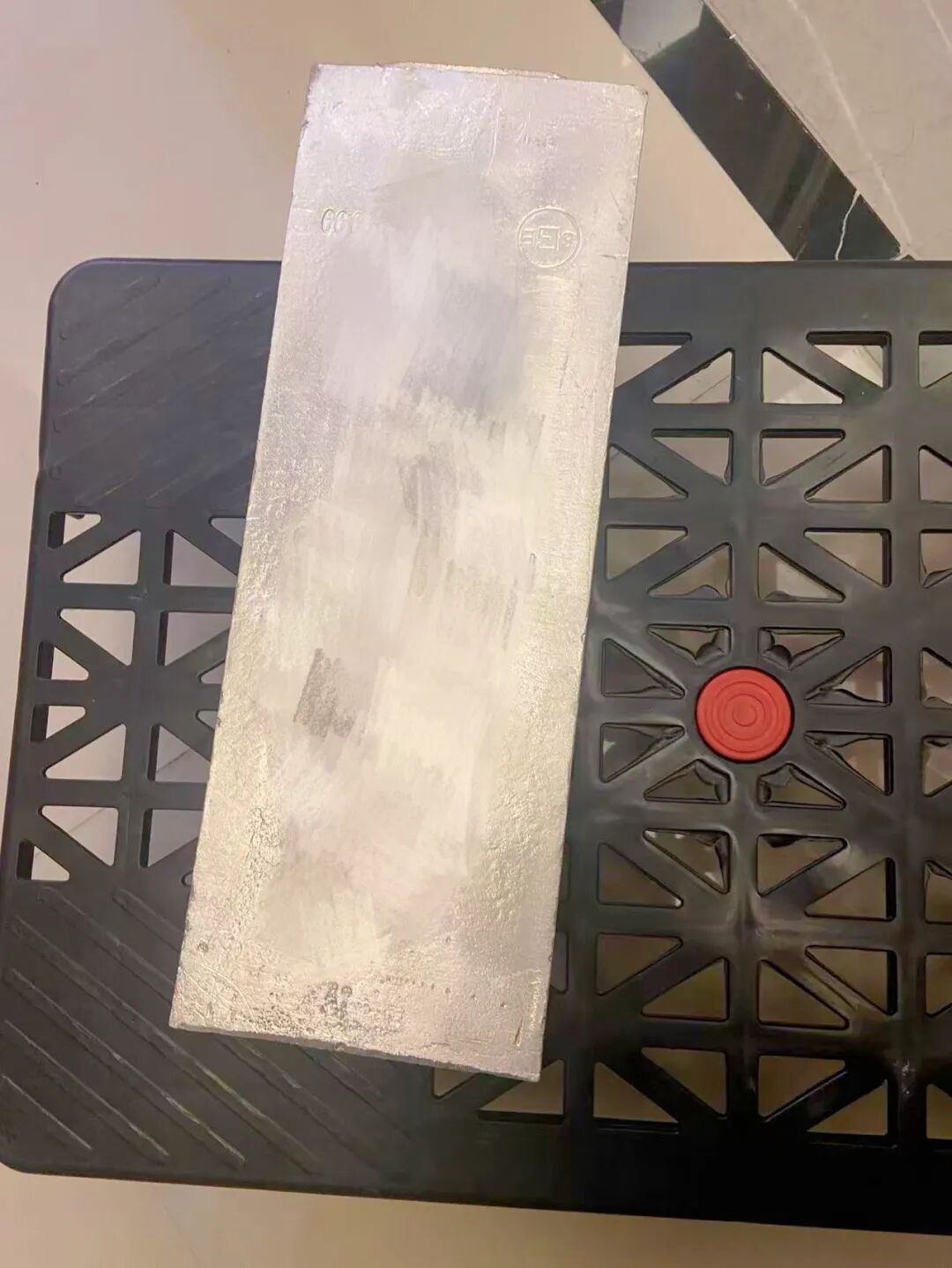 价格飙涨60%，有人今天刚变现93万元！到处都缺货，上海也在排队抢购……