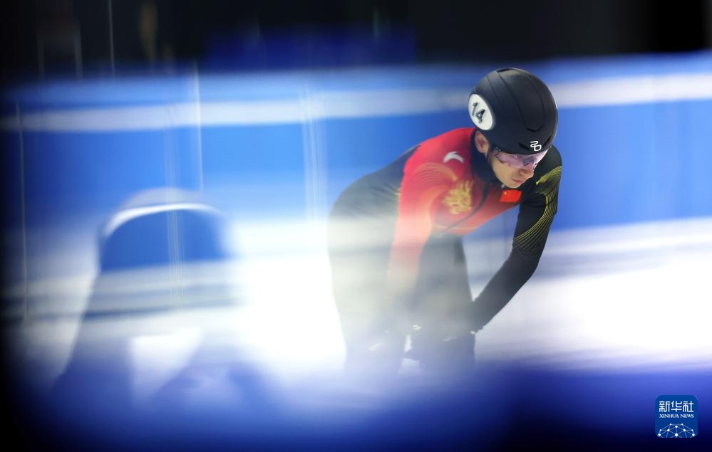 中国短道速滑队备战米兰冬奥会
