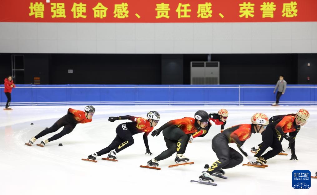 中国短道速滑队备战米兰冬奥会