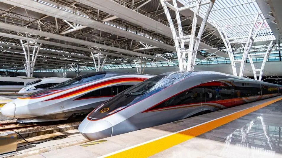 全程1318公里,中间只停一站!探访京沪间最快列车 全程1318公里,中间只停一站!探访京沪间最快列车