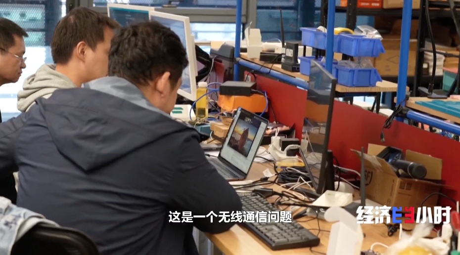 半小时改造AI玩具、一公里产业生态圈 探秘华强北硬核“科创速度”