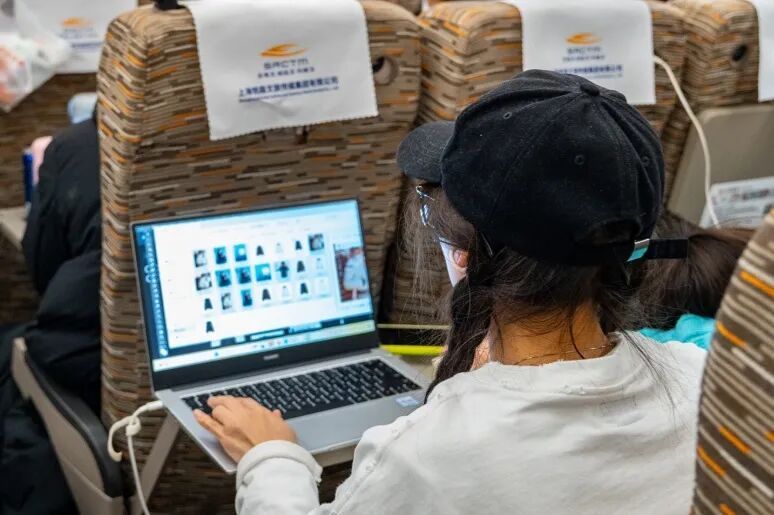 全程1318公里,中间只停一站!探访京沪间最快列车 全程1318公里,中间只停一站!探访京沪间最快列车