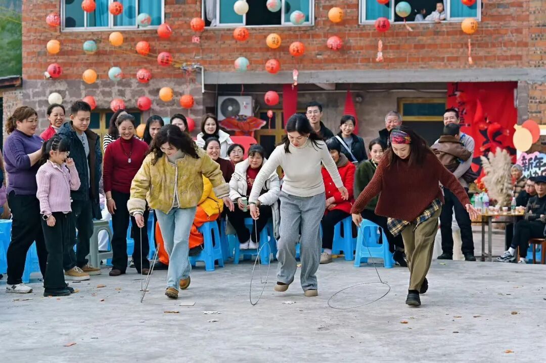 花5万请全村吃饭，只为找回儿时年味？这个四川姑娘的坝坝宴4年办了4次