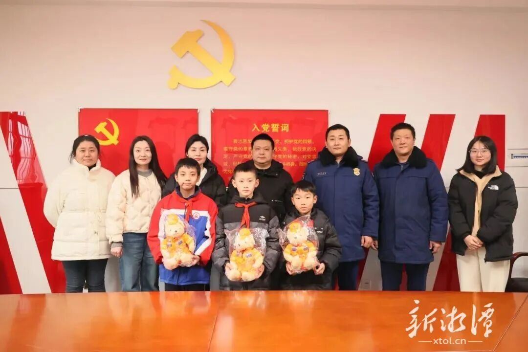 突发火情！湖南3名平均10岁少年完成“教科书式”救援！消防到校表彰