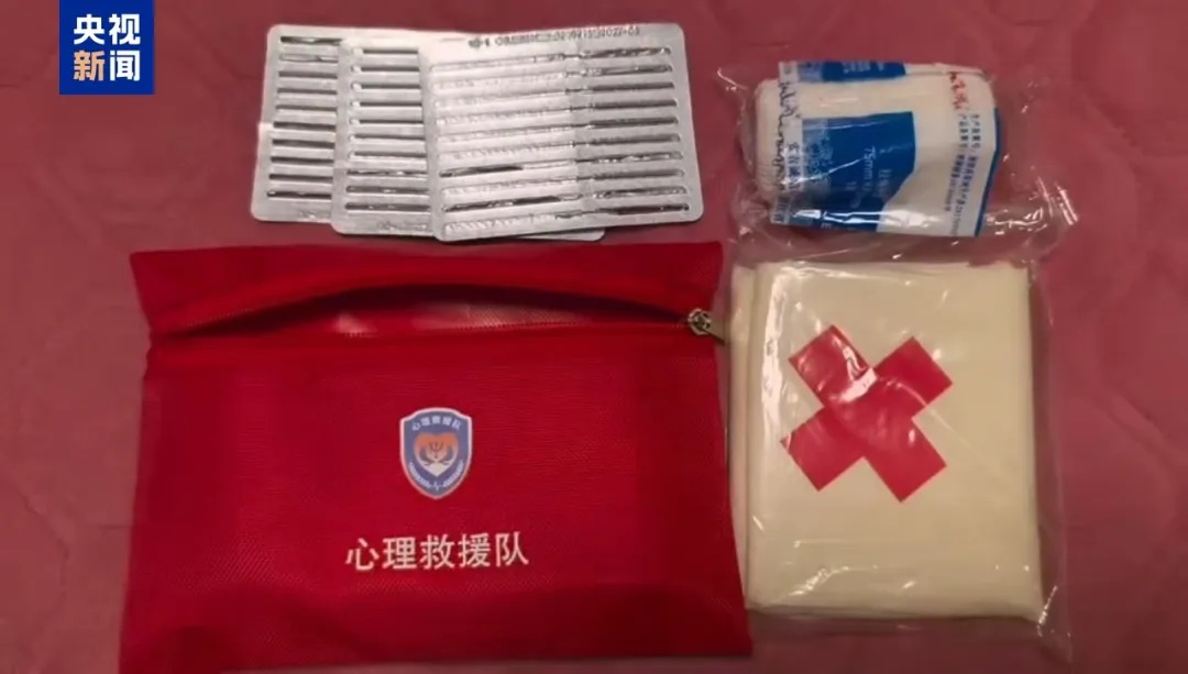 大学生救人牺牲，笔记本上写着“无名无利无悔，有情有义有祖国……”