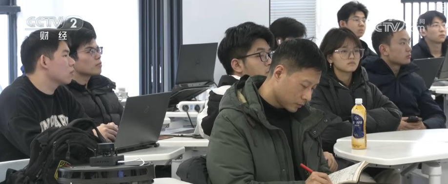 从0到1构建发展新引擎 人才“活水”+资金“活水”推动新兴产业“加速跑”