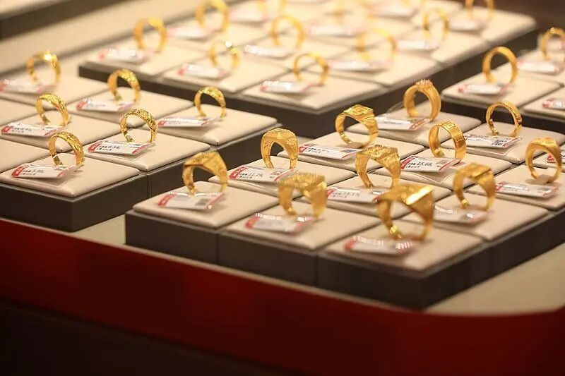 报价说一套、结算说一套！警惕黄金回收“高价揽客”套路→