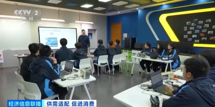 家长圈里的“新顶流”！千亿元大市场，爆发！