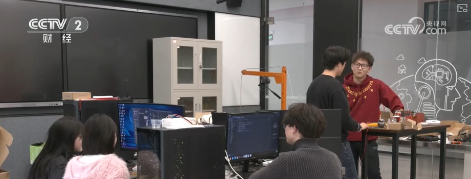 从0到1构建发展新引擎 人才“活水”+资金“活水”推动新兴产业“加速跑”