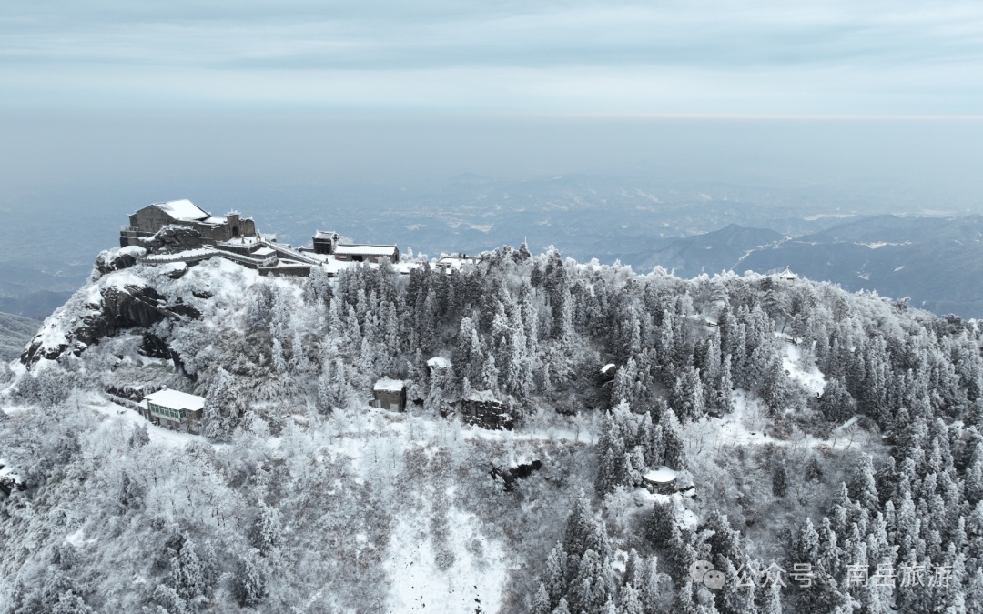 南岳衡山景区发布公告：为应对雨雪冰冻天气启动二级响应