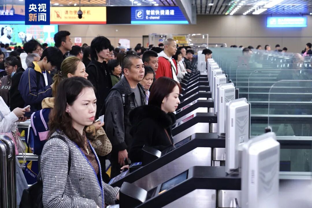 拱北口岸单日客流再创新高