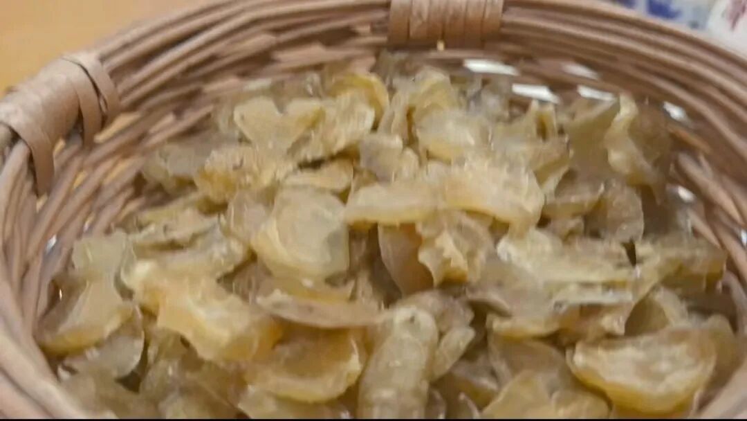 男子泡附片中毒？记者调查：线下难觅线上却易买