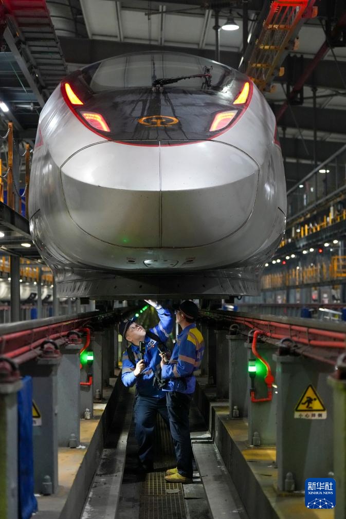 运维高铁“智驾”系统 守护旅客安全出行