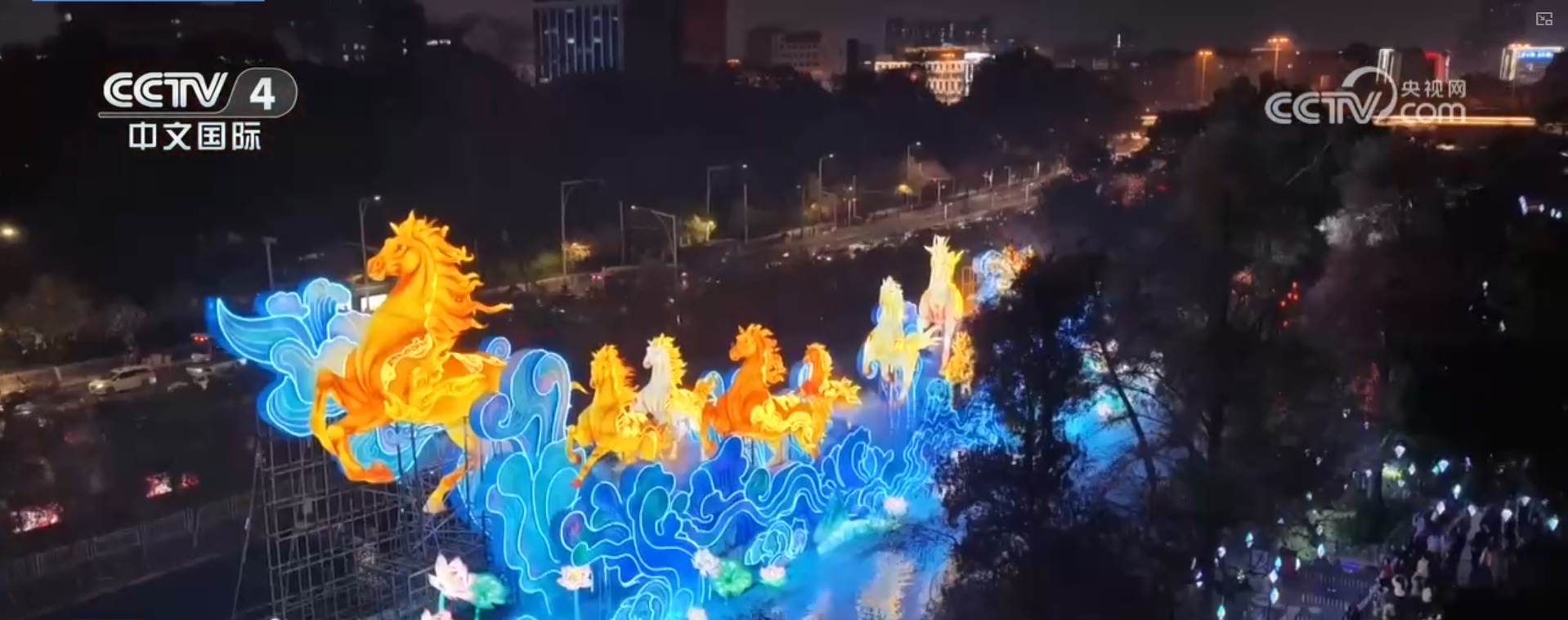 办年货、赏民俗、观花灯，新年氛围感已拉满！“年经济”释放强大消费潜力