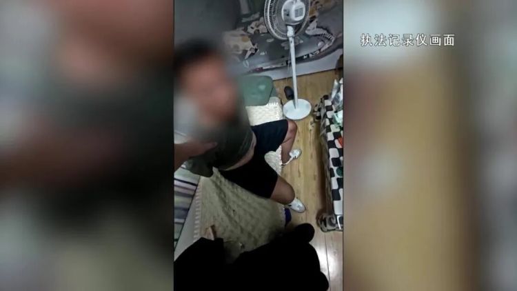 编造“英雄故事”、欺骗多名女性、假冒“现役飞行员”的男子落网