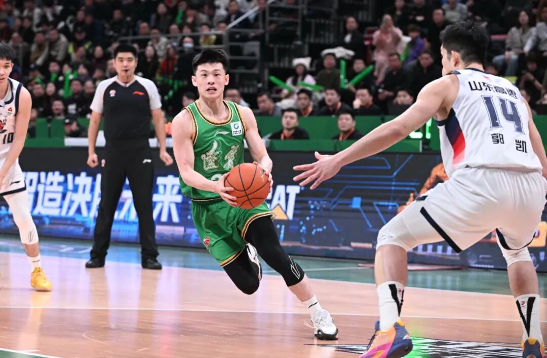 下半场发力，辽篮逆转天津队