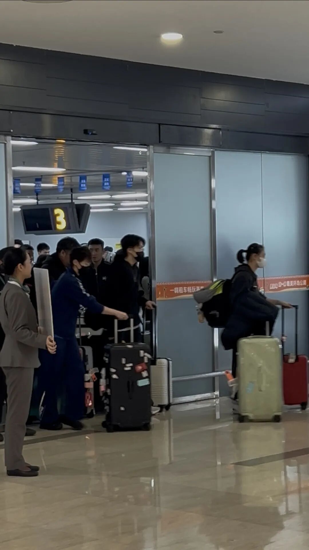 国乒今日抵达海口!赛馆啥样?一睹为快→ 国乒今日抵达海口!赛馆啥样?一睹为快→