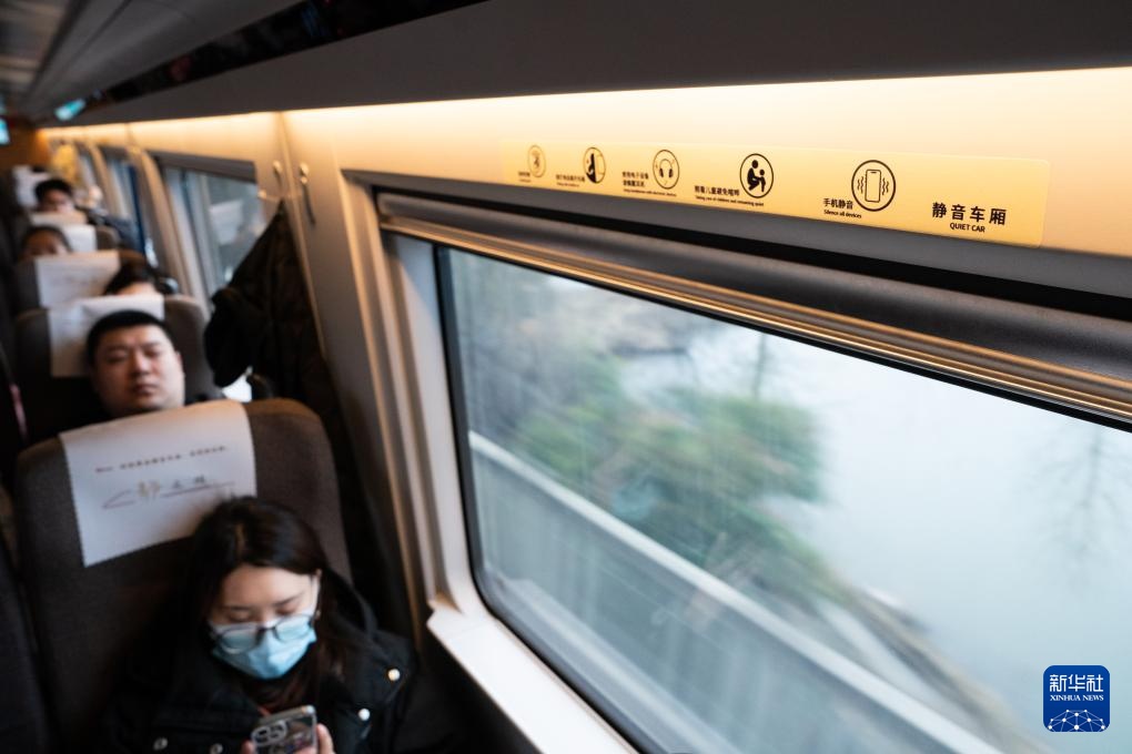 超8000列动车可选“静音车厢”