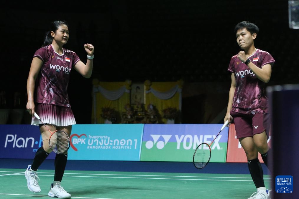 泰国羽毛球大师赛:鲍骊婧/李怡婧获得女双亚军 泰国羽毛球大师赛:鲍骊婧/李怡婧获得女双亚军