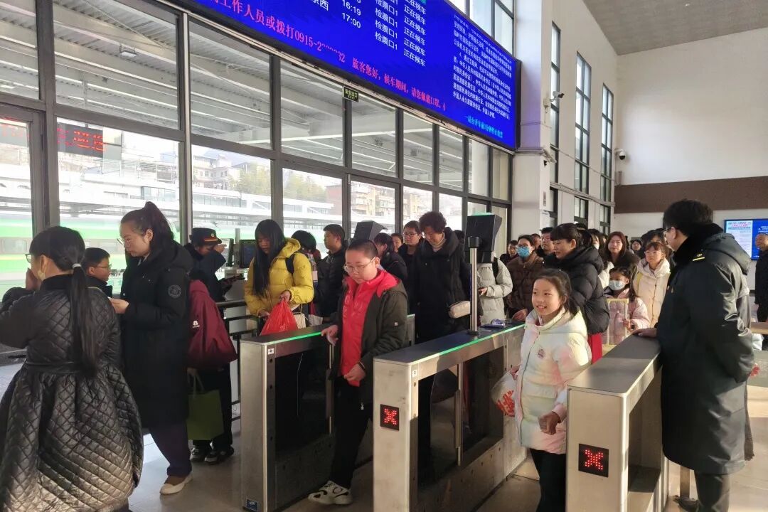 2026年春运开启！西铁局预计发送旅客1863万人次