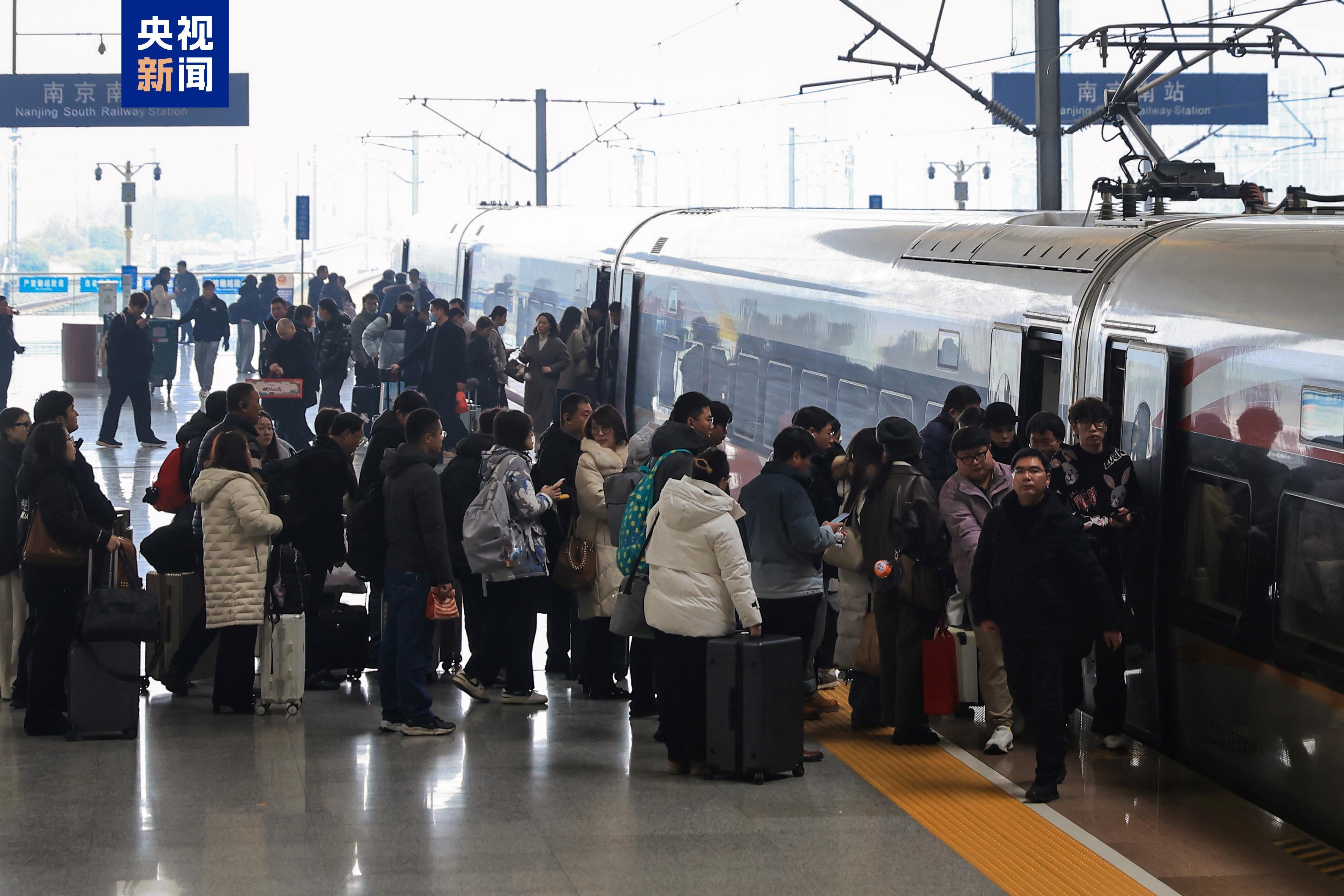 运能扩容、服务升级 长三角铁路多措并举打造暖心春运之旅