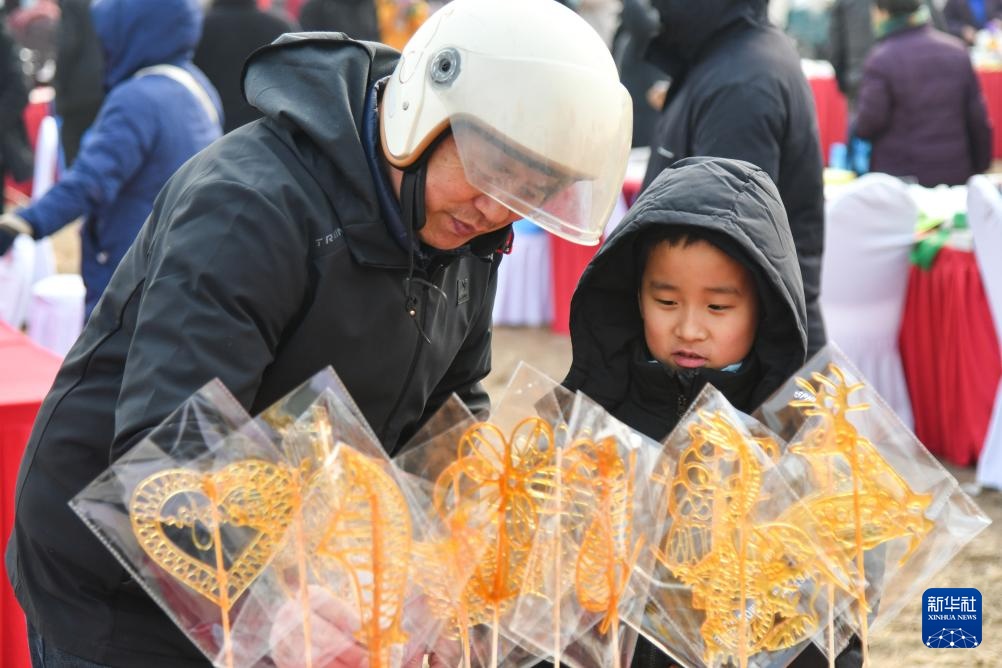 山东泰安：文化大集年味浓