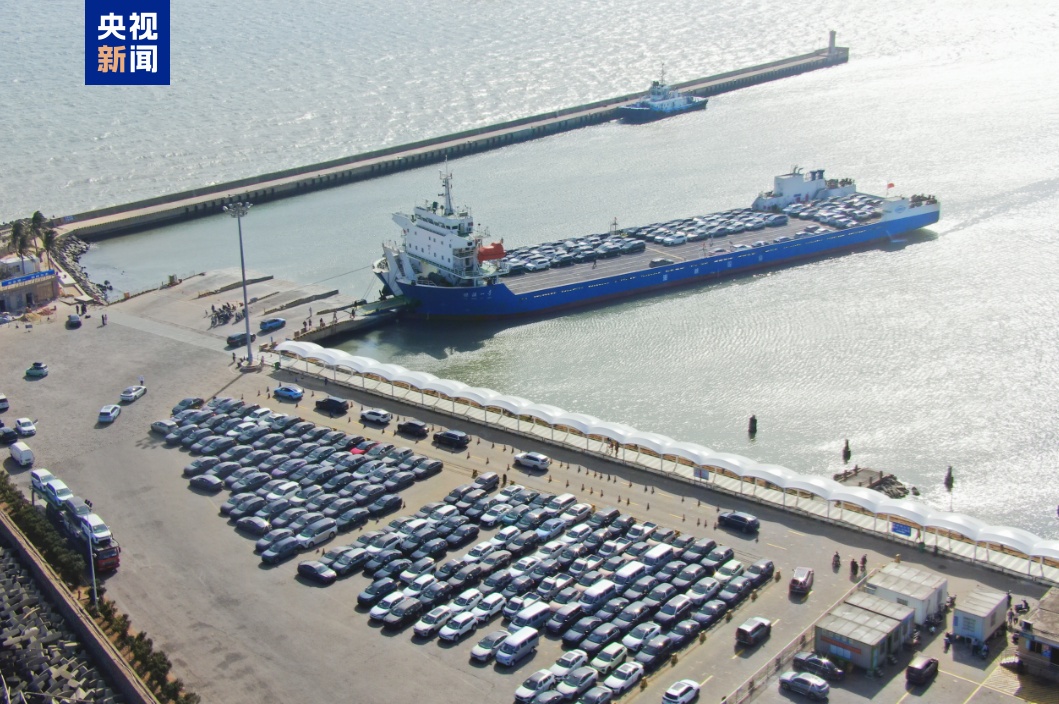 海南自贸港封关后首迎春运 琼州海峡新能源车辆运力提升40% 海南自贸港封关后首迎春运 琼州海峡新能源车辆运力提升40%