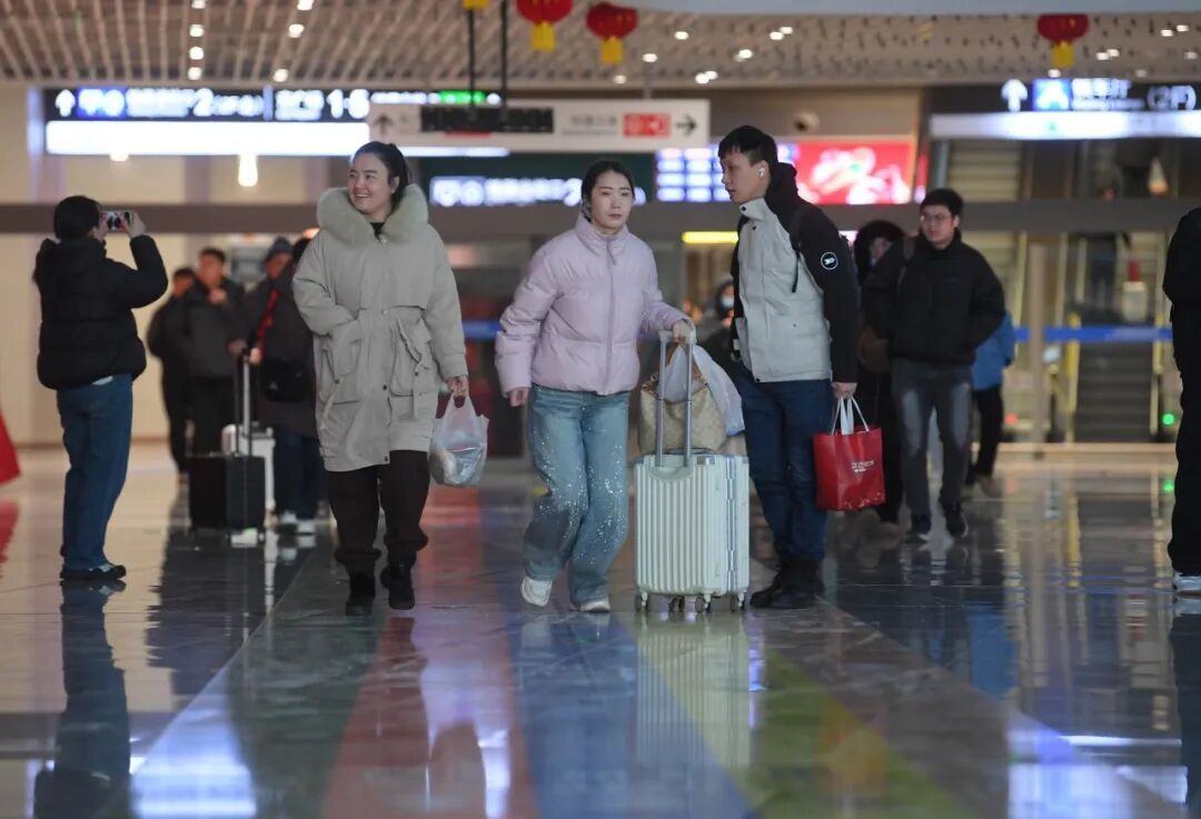 回家过年了!多图直击北京春运首日现场 回家过年了!多图直击北京春运首日现场