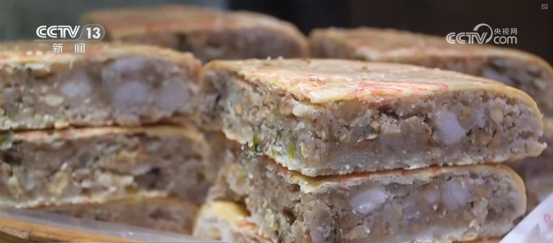 特色小吃串点成线变身“流量密码” “美食+”延伸文旅消费链条