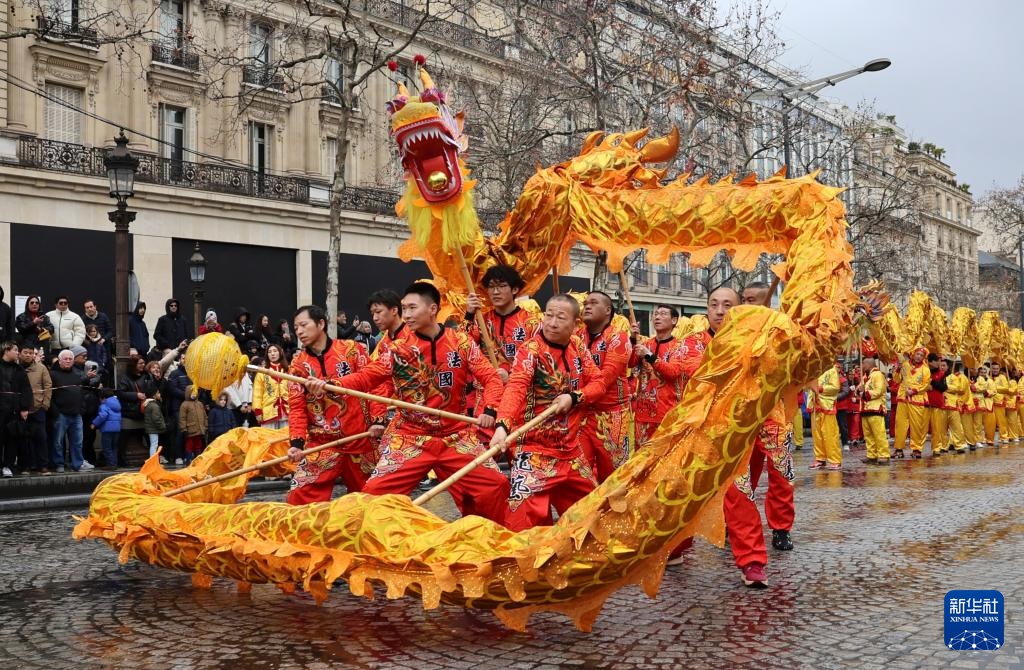 巴黎香街进入“春节时间”