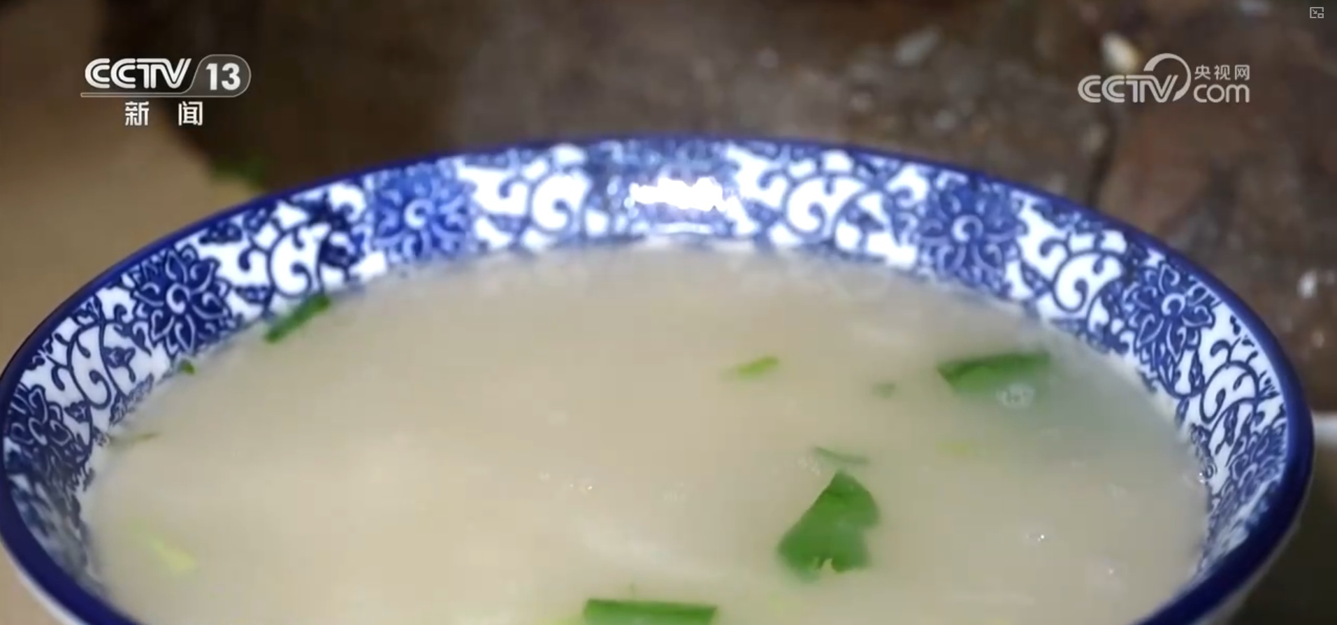 特色小吃串点成线变身“流量密码” “美食+”延伸文旅消费链条