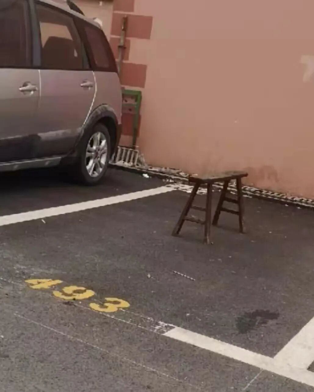 事发上海山姆超市！当“自动泊车”遇到“人肉”占位……