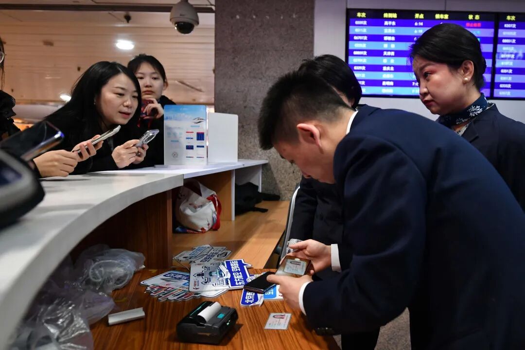 回家过年了!多图直击北京春运首日现场 回家过年了!多图直击北京春运首日现场