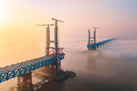 一桥一隧，长江入海口两大超级工程火热施工