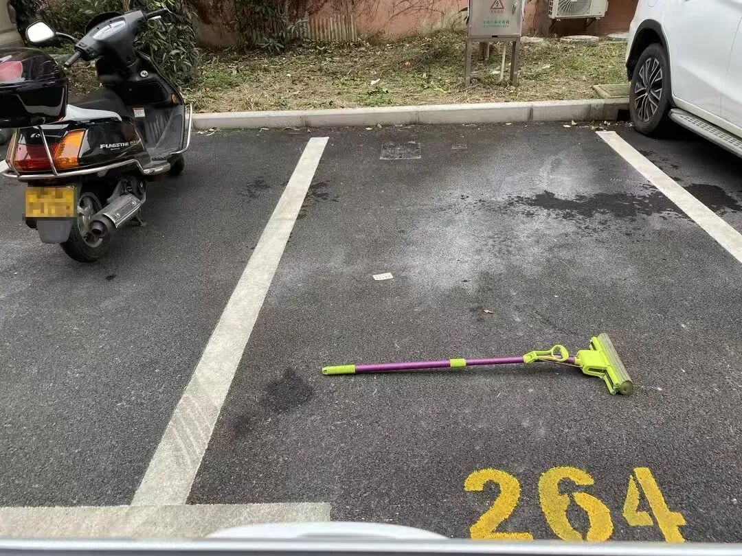 事发上海山姆超市！当“自动泊车”遇到“人肉”占位……