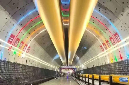 一桥一隧，长江入海口两大超级工程火热施工