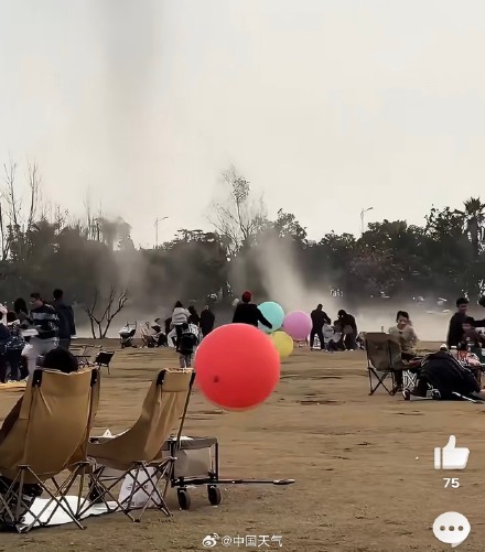 成都出现的为尘卷风非龙卷风