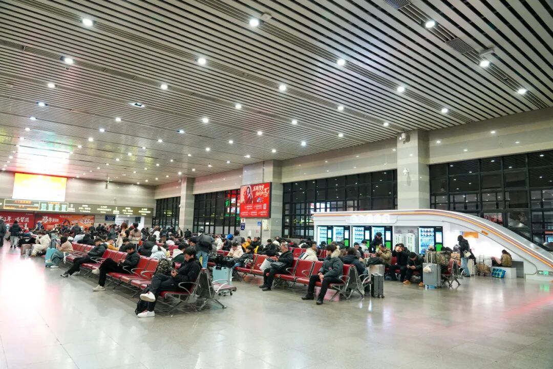 春运首日加开！这趟临客列车凌晨出发！