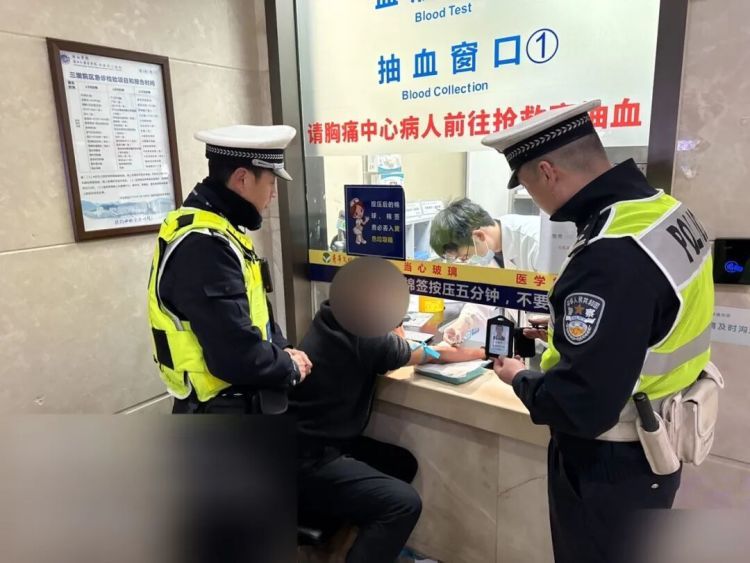 “我只是乘客,车是代驾开的”?杭州街头这一幕太危险...... “我只是乘客,车是代驾开的”?杭州街头这一幕太危险......