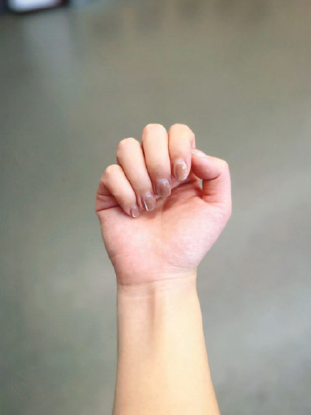 频繁美甲存在5个健康隐患