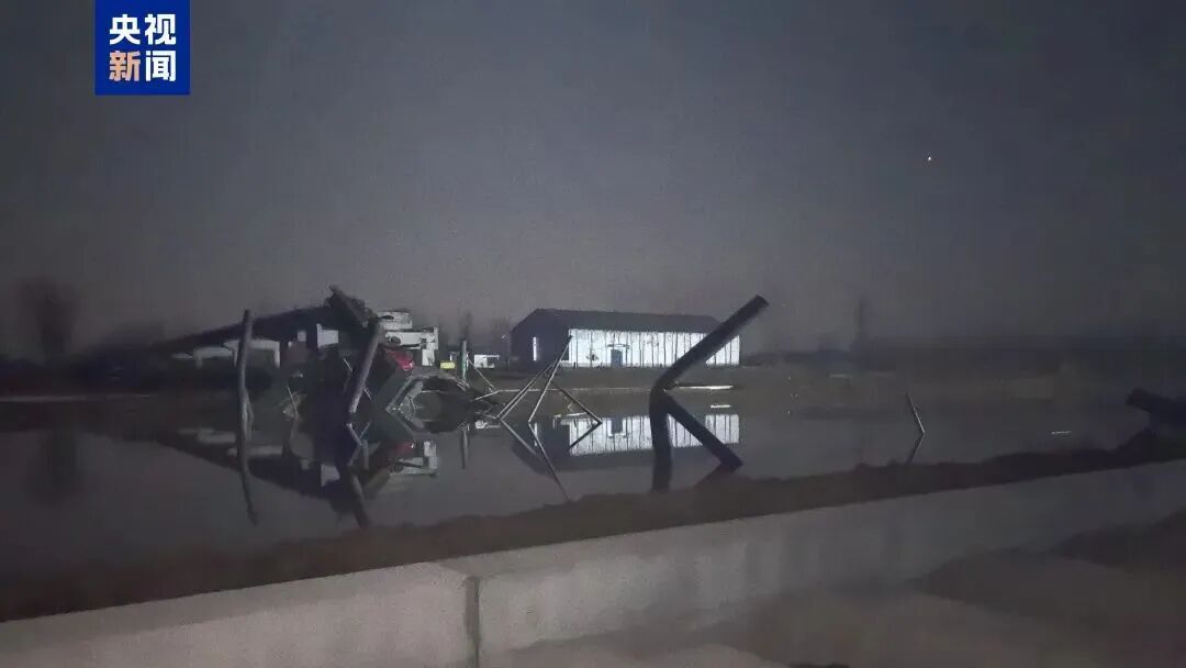 江苏响水月港大桥垮塌，已致2死3人失联，现场救援、调查等工作正在开展中