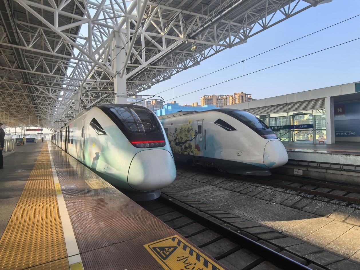 海南春运日均开行176对旅客列车 旅游计次票九折优惠 海南春运日均开行176对旅客列车 旅游计次票九折优惠