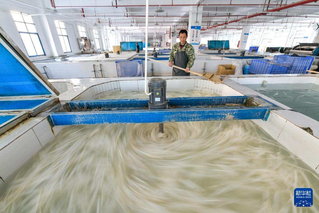 贵州锦屏:小小羽毛球成就县域大产业 贵州锦屏:小小羽毛球成就县域大产业