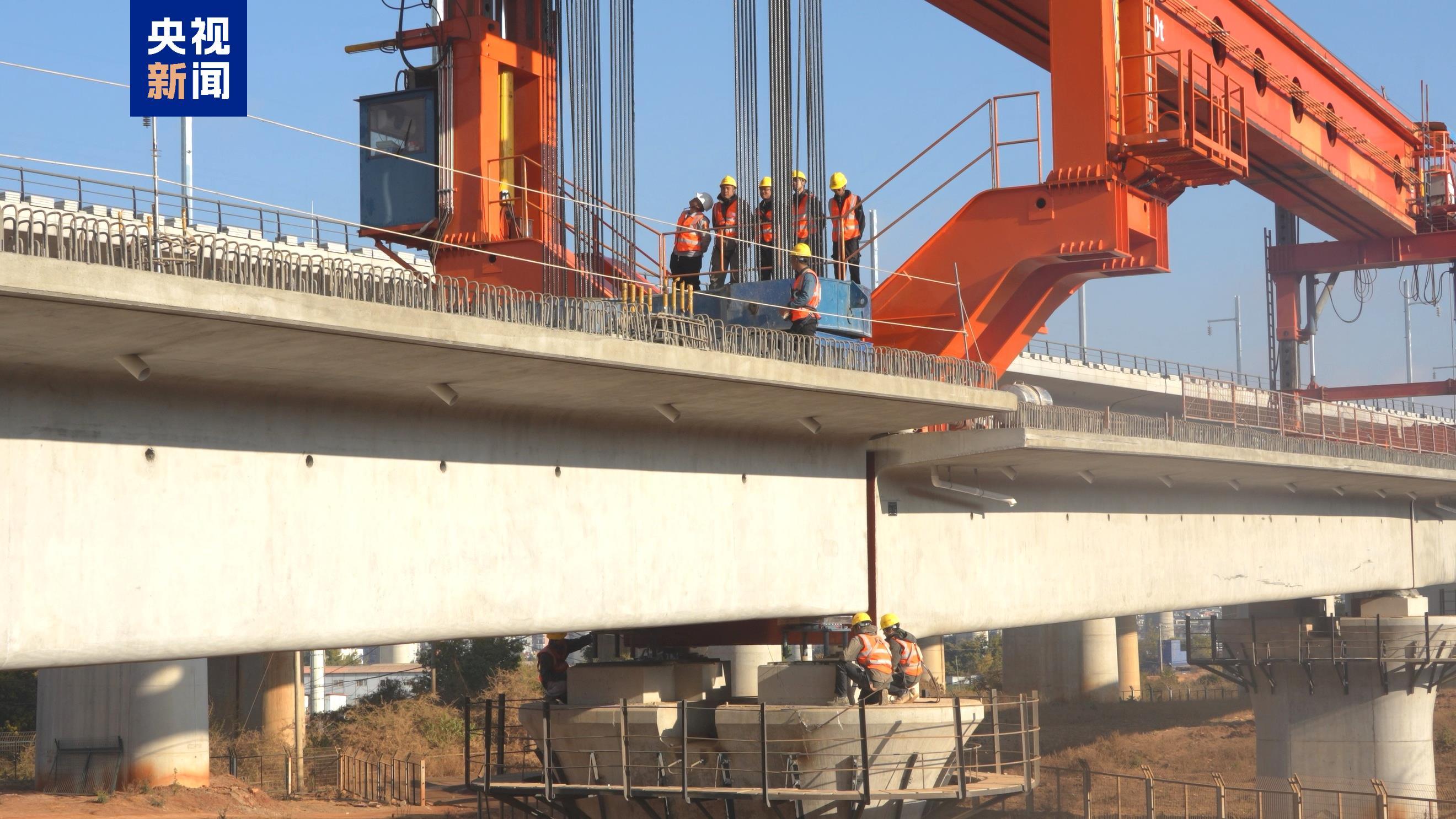 渝昆高铁桥梁建设全部完成 标志着工程进入全面冲刺阶段 渝昆高铁桥梁建设全部完成 标志着工程进入全面冲刺阶段