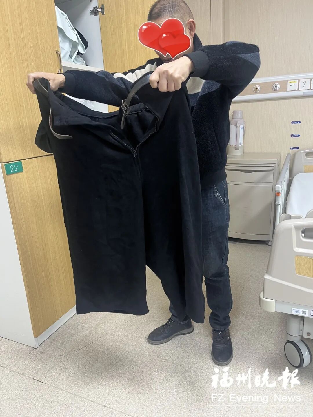 近11公斤重！如篮球般大小！福州一男子胯下长出肿物！医生：罕见！