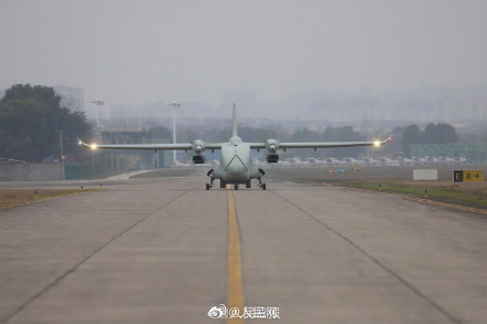 我国又一新型无人运输机成功首飞