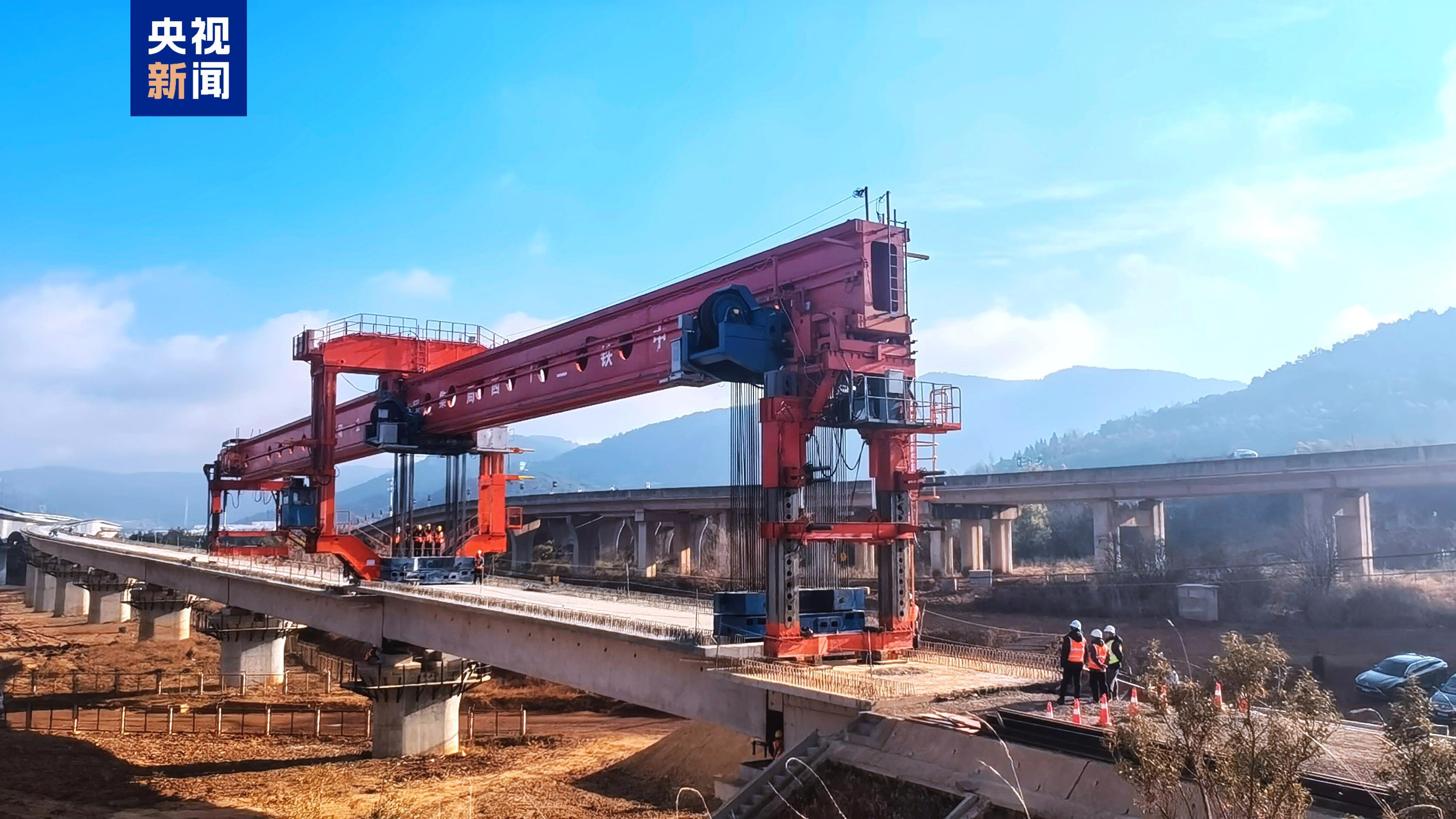 渝昆高铁桥梁建设全部完成 标志着工程进入全面冲刺阶段 渝昆高铁桥梁建设全部完成 标志着工程进入全面冲刺阶段