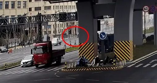 20万元现金已被取走！三地公安联动上演极速拦截